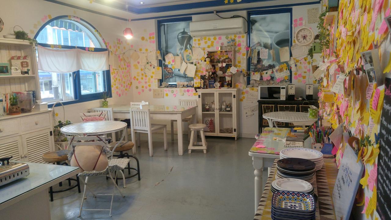Marine Guesthouse Sokcho Exterior photo